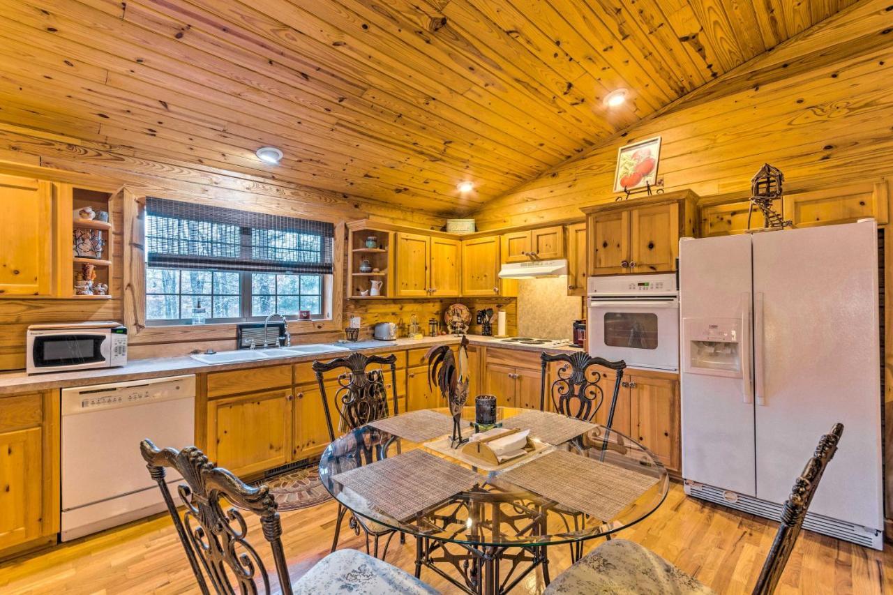 Pet-Friendly Cabot Cabin With Fenced Yard! Экстерьер фото